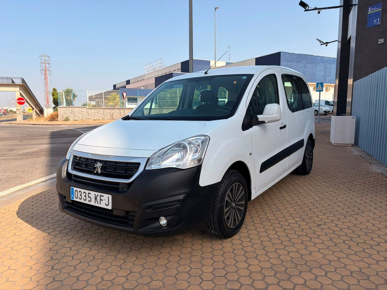Peugeot Partner TEPEE 1.6 BHDI ACCESS 75CV - Foto 12