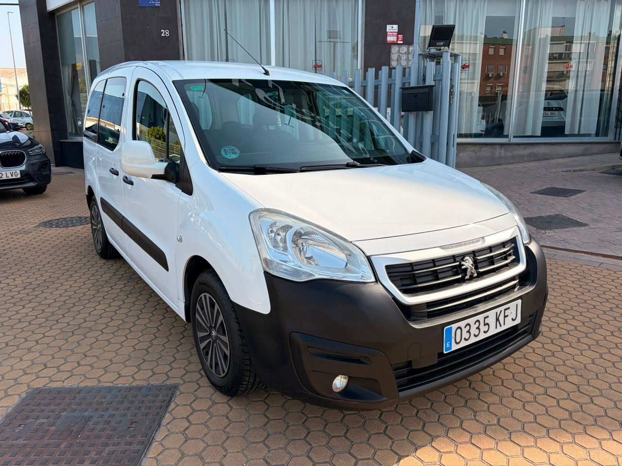 Peugeot Partner TEPEE 1.6 BHDI ACCESS 75CV - Foto 29
