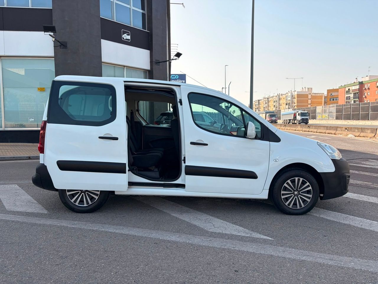 Peugeot Partner TEPEE 1.6 BHDI ACCESS 75CV - Foto 5