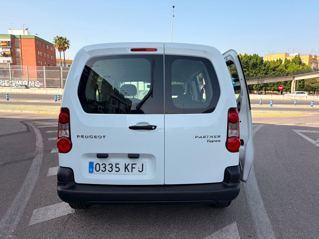 Peugeot Partner TEPEE 1.6 BHDI ACCESS 75CV - Foto 30