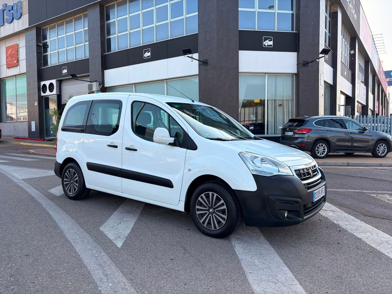 Peugeot Partner TEPEE 1.6 BHDI ACCESS 75CV - Foto 3