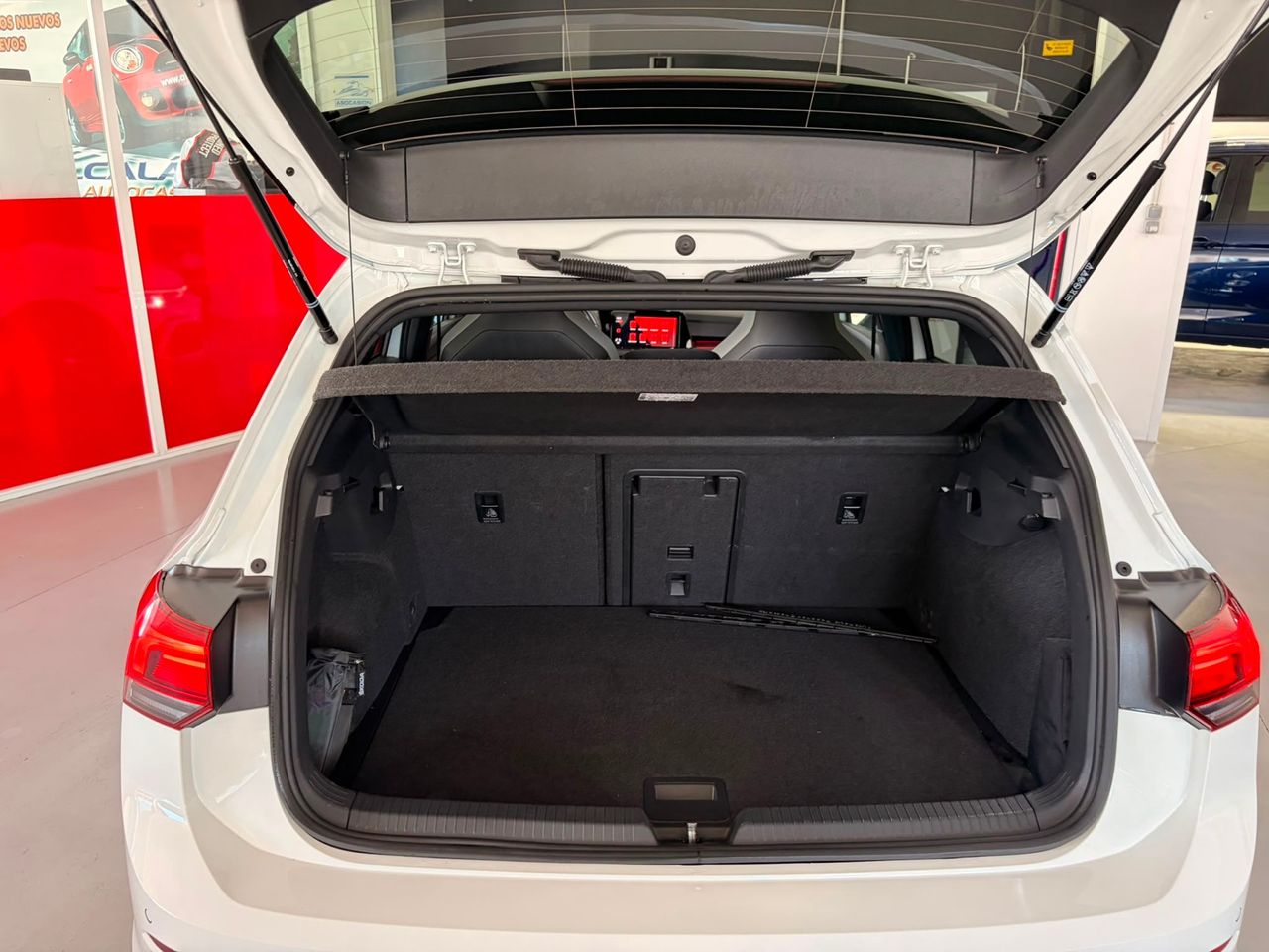 Volkswagen Golf R-Line 2.0 TDI 110 kW - Foto 9