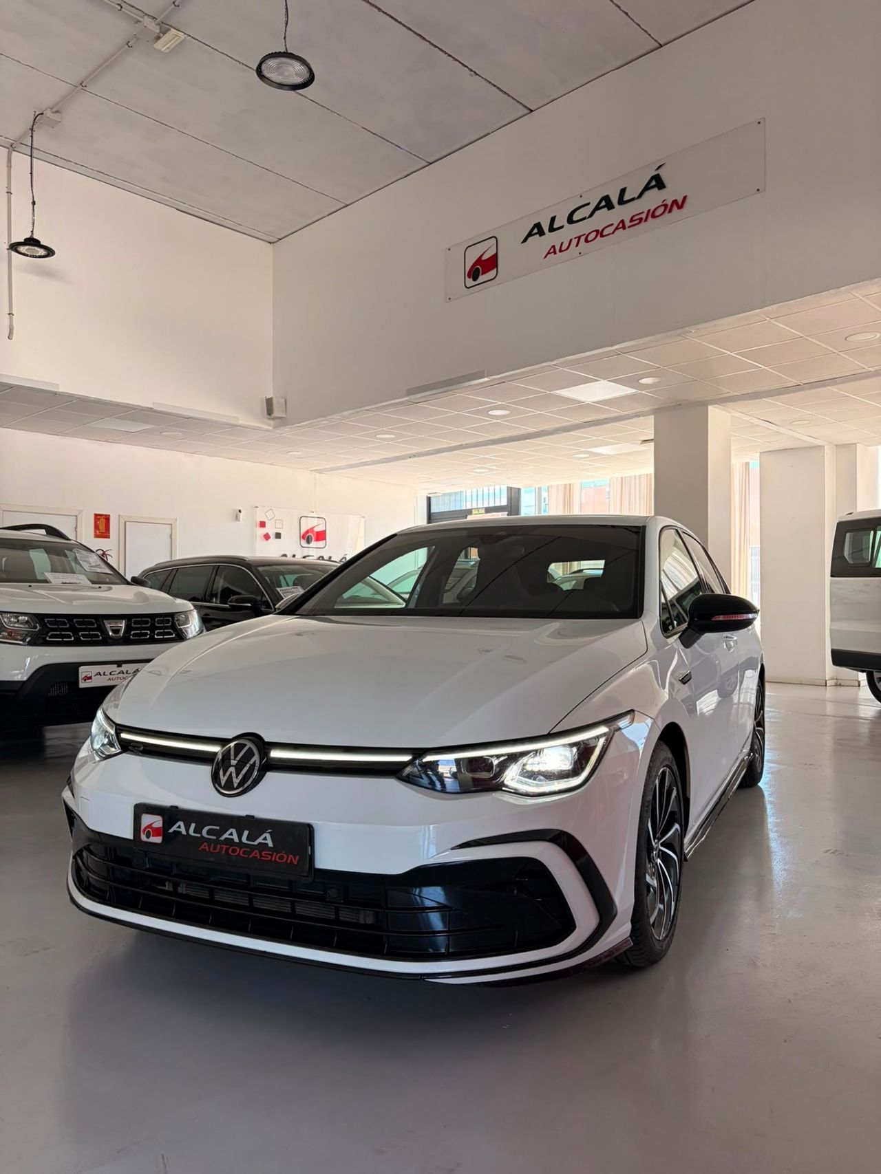 Volkswagen Golf R-Line 2.0 TDI 110 kW - Foto 23