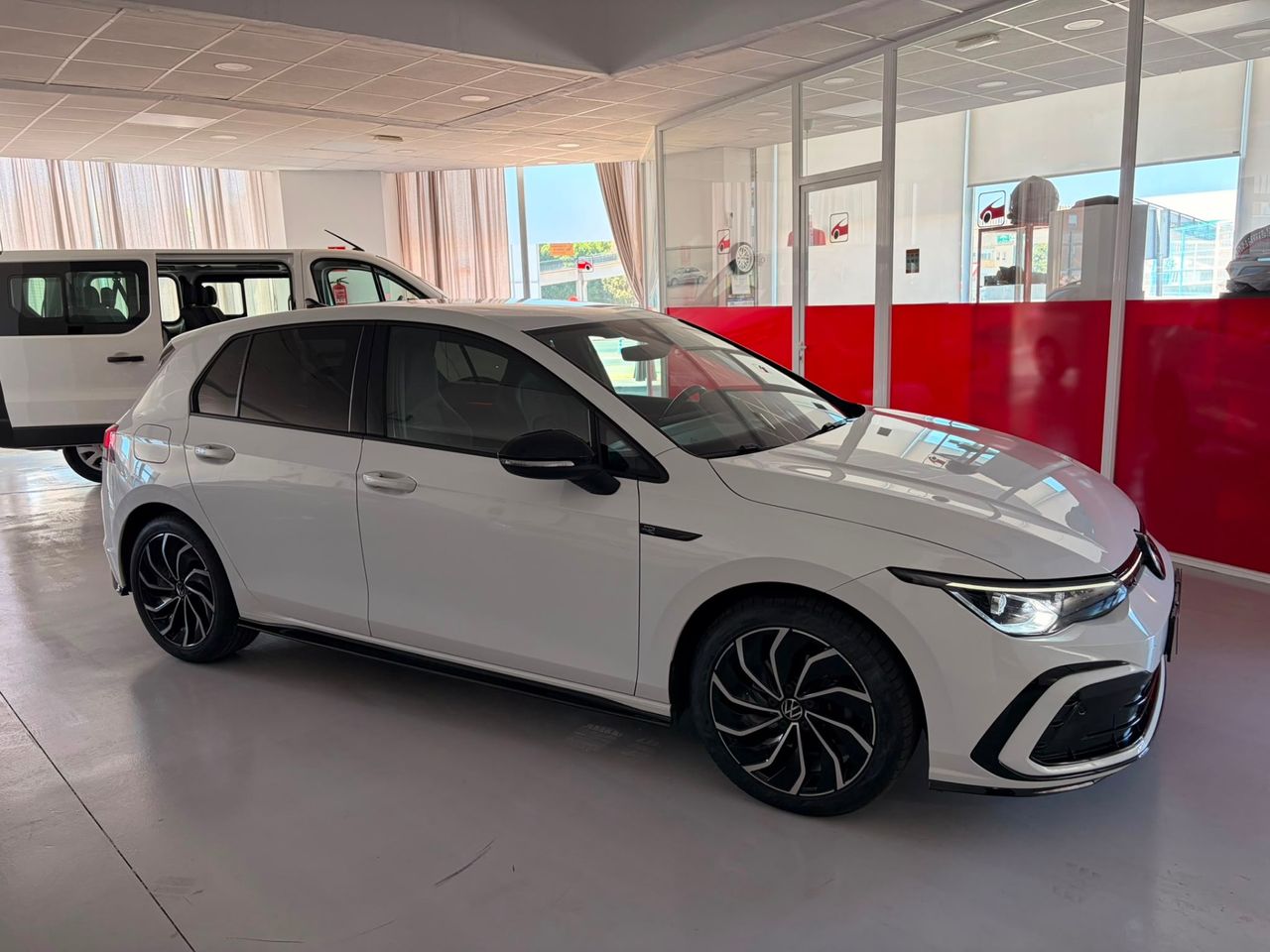 Volkswagen Golf R-Line 2.0 TDI 110 kW - Foto 21
