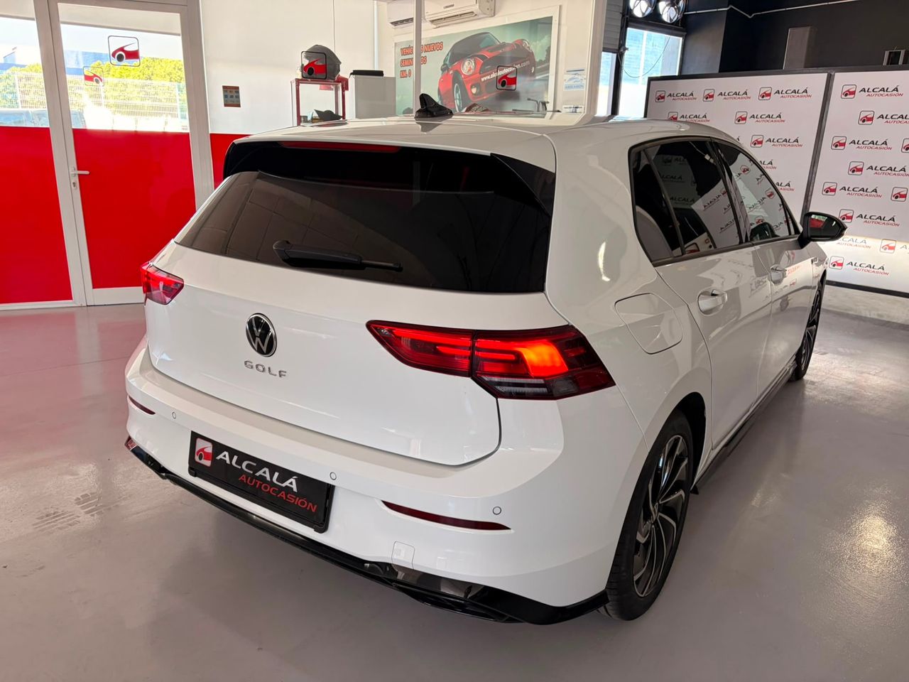 Volkswagen Golf R-Line 2.0 TDI 110 kW - Foto 17
