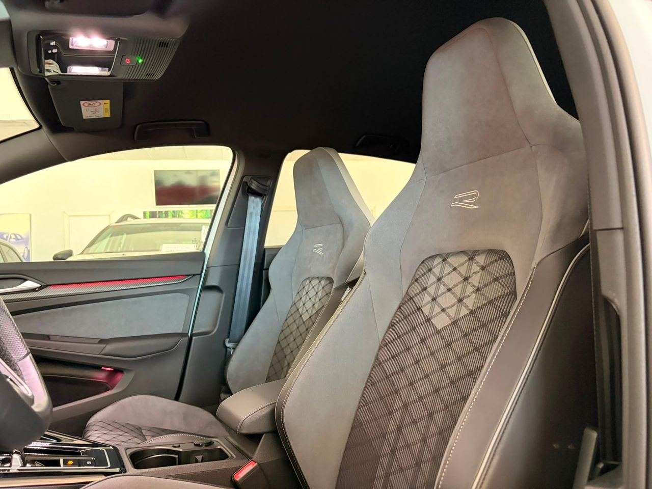 Volkswagen Golf R-Line 2.0 TDI 110 kW - Foto 48