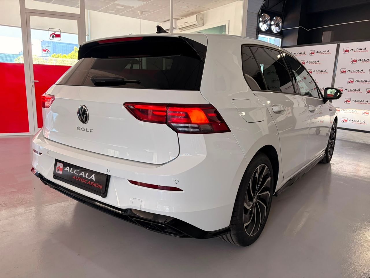 Volkswagen Golf R-Line 2.0 TDI 110 kW - Foto 12