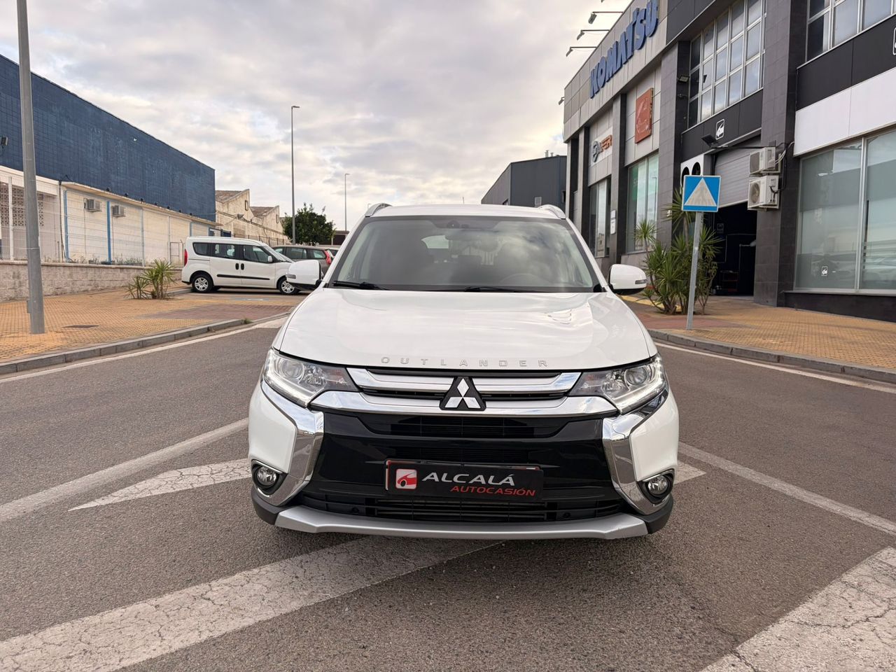 Mitsubishi Outlander Motion 4WD 220 DI-D 7 plazas - Foto 31