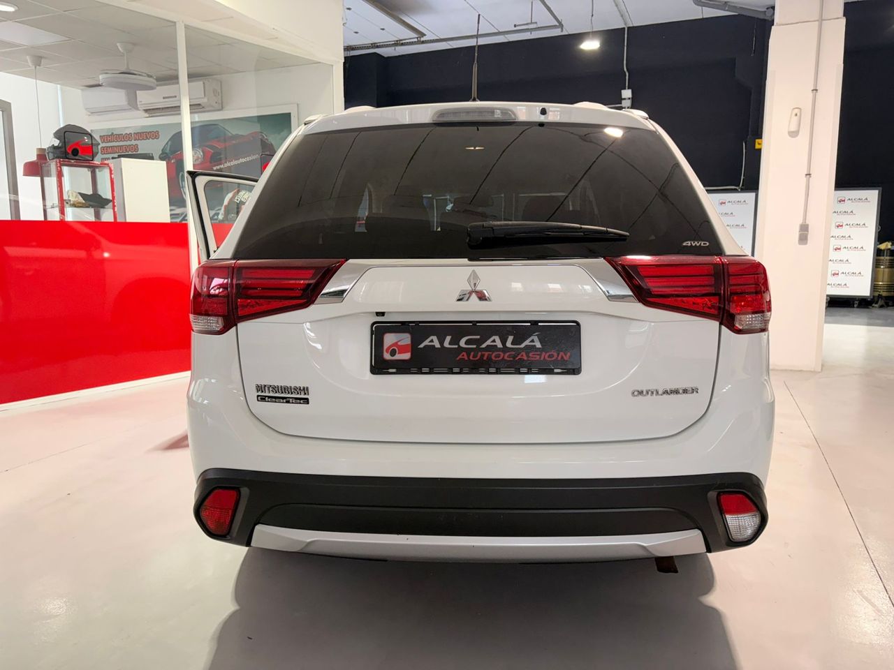 Mitsubishi Outlander Motion 4WD 220 DI-D 7 plazas - Foto 29