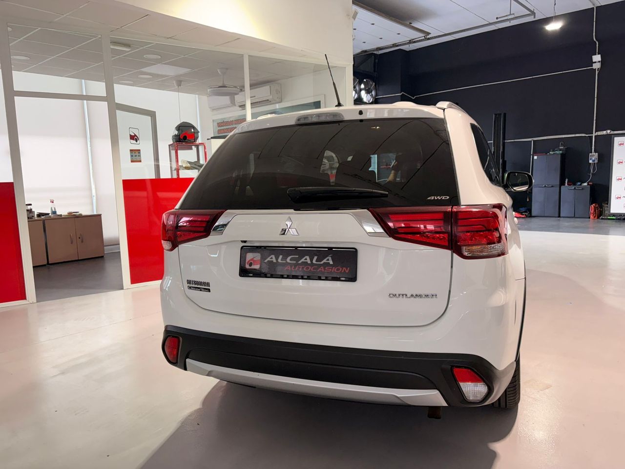 Mitsubishi Outlander Motion 4WD 220 DI-D 7 plazas - Foto 13