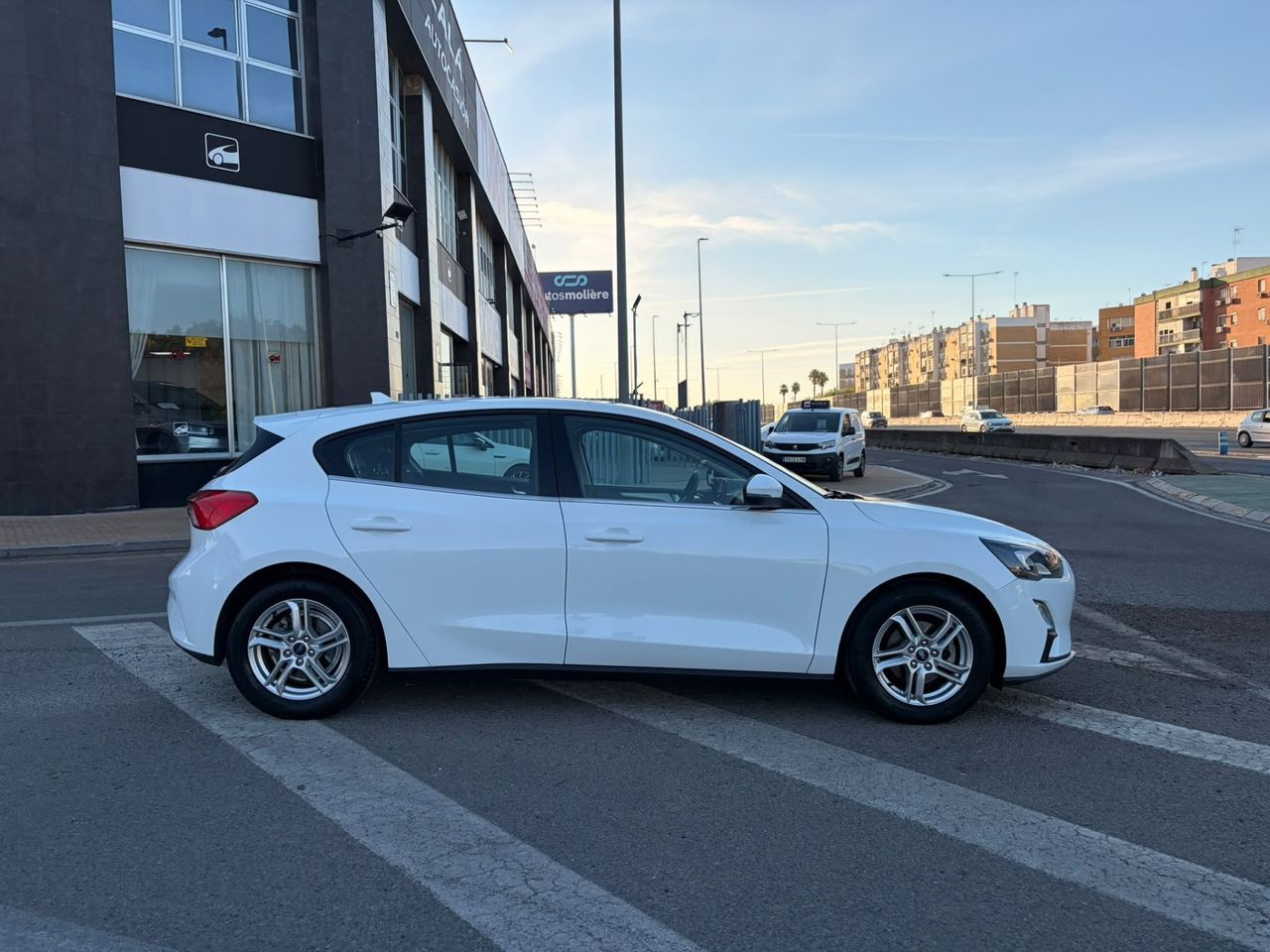 Ford Focus Berlina Trend+ 1.5 EcoBlue 88 kW - Foto 19