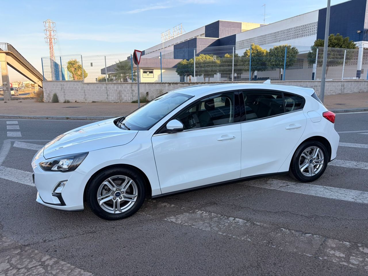 Ford Focus Berlina Trend+ 1.5 EcoBlue 88 kW - Foto 17