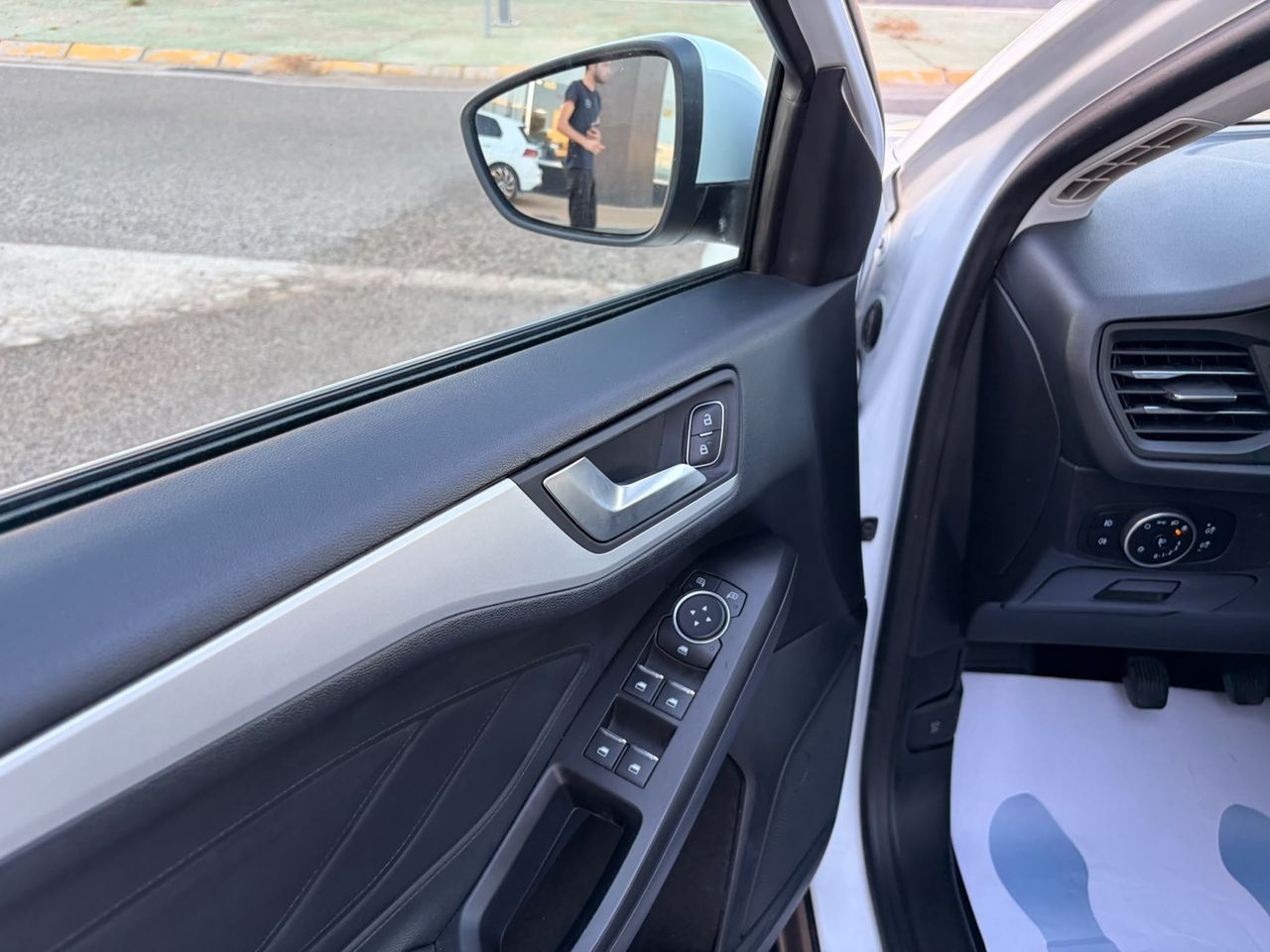 Ford Focus Berlina Trend+ 1.5 EcoBlue 88 kW - Foto 8