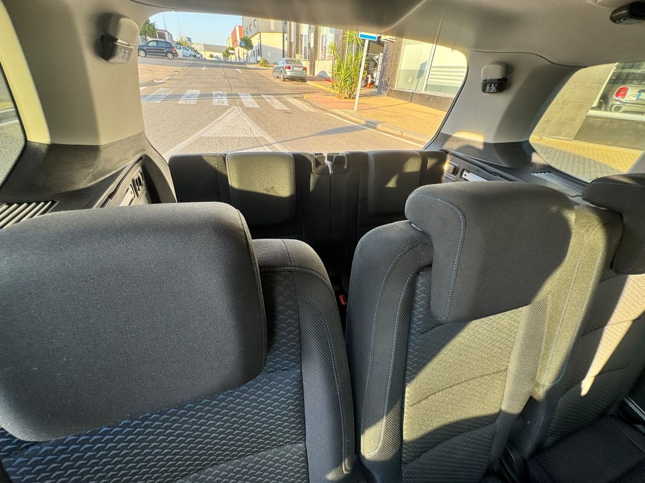 Volkswagen Touran Sport 2.0 TDI 110 kW - Foto 25