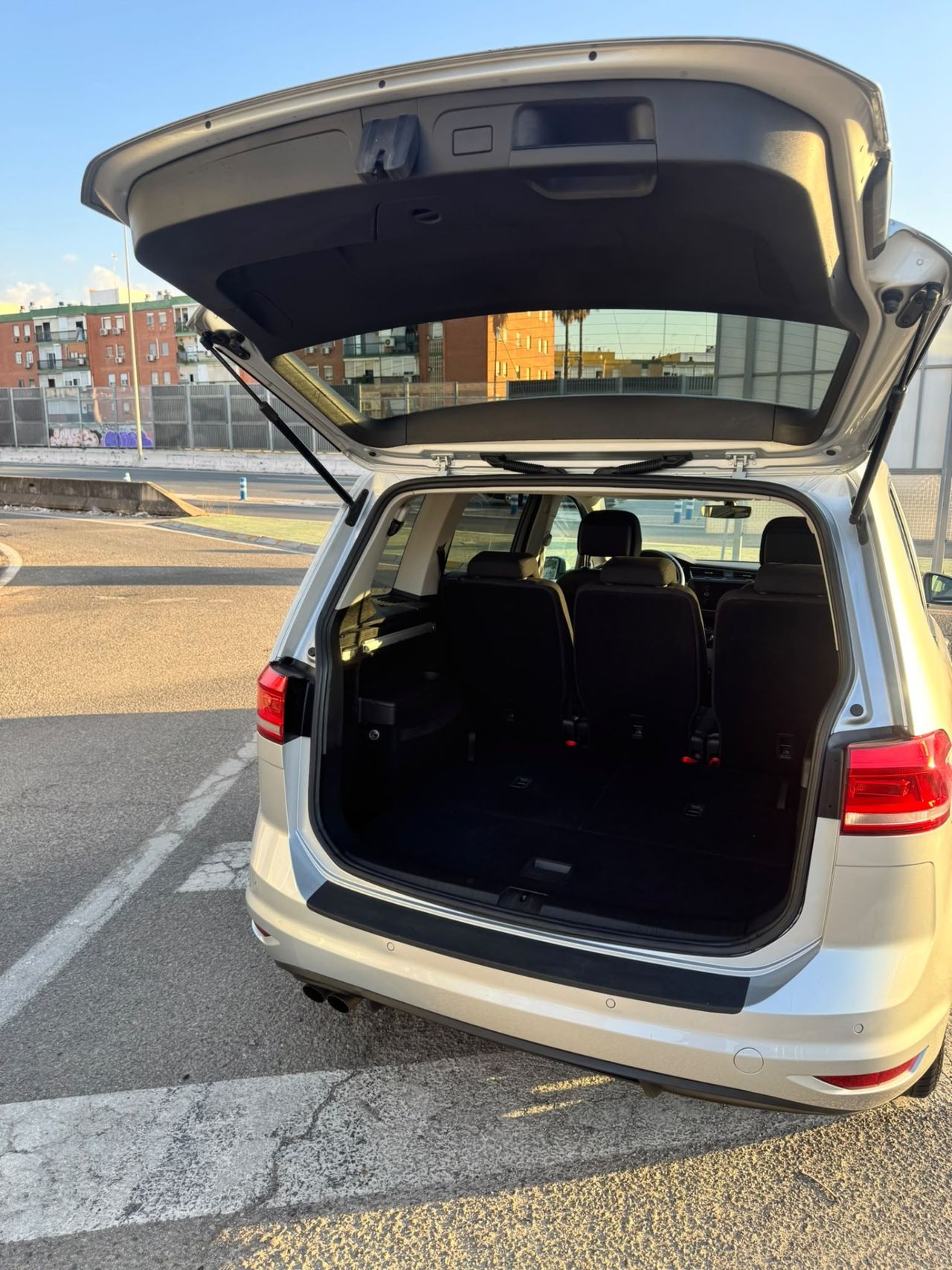 Volkswagen Touran Sport 2.0 TDI 110 kW - Foto 9