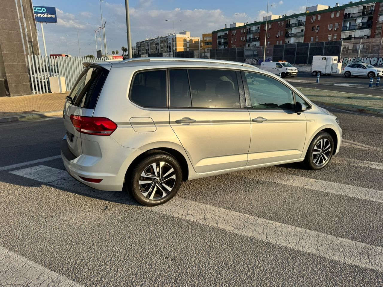 Volkswagen Touran Sport 2.0 TDI 110 kW - Foto 16