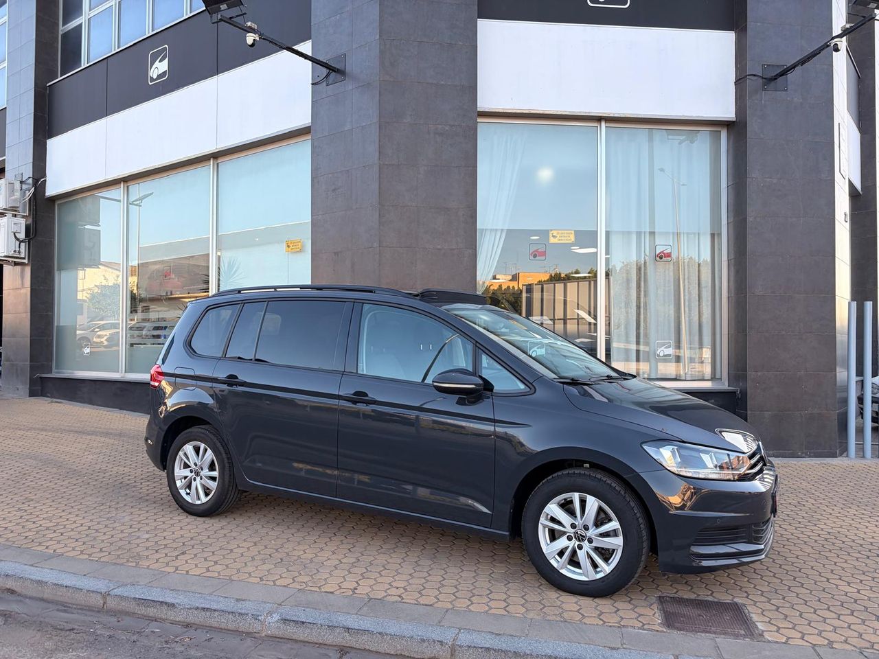 Volkswagen Touran Sport 2.0 TDI 90 kW - Foto 48