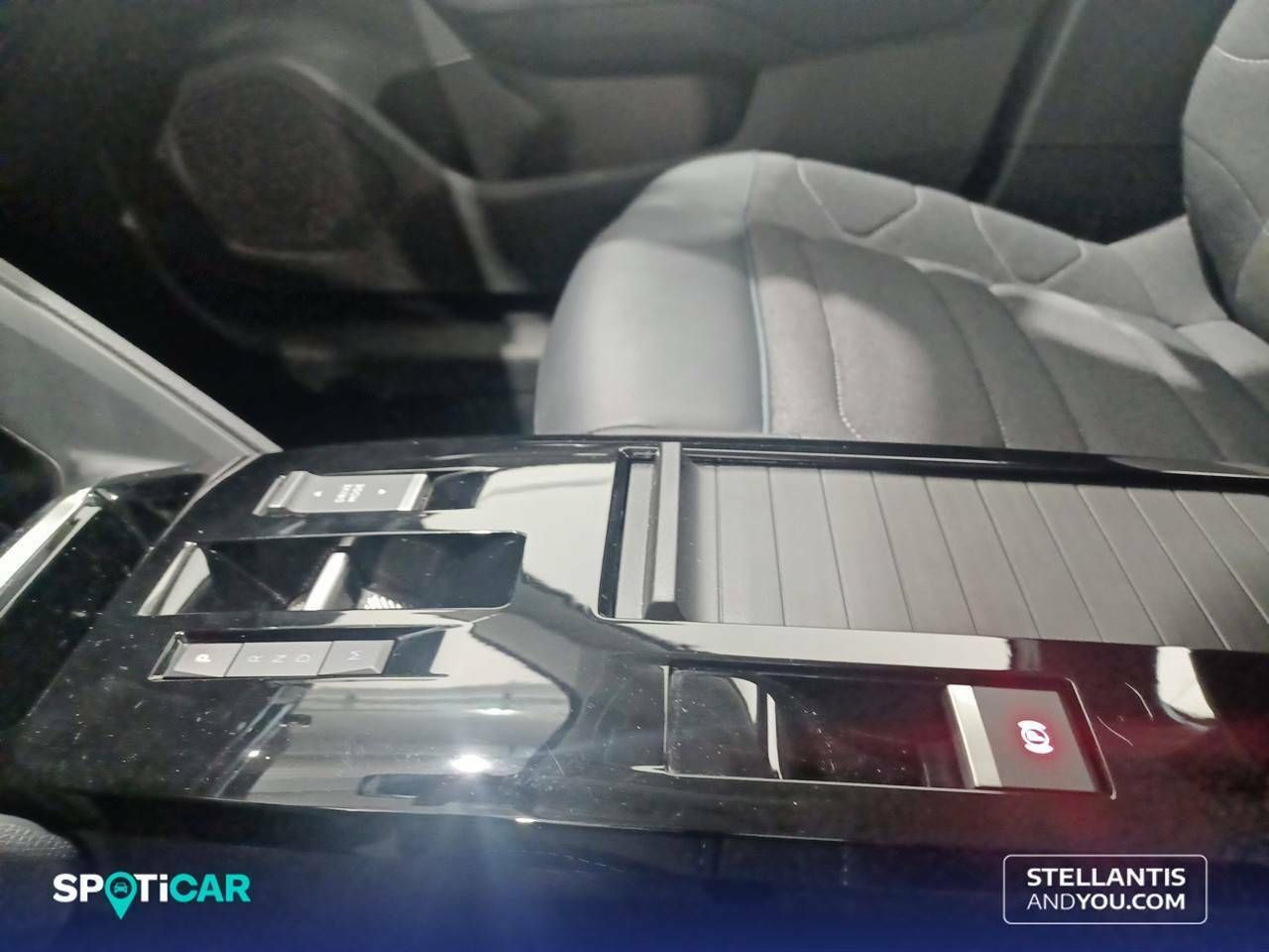 Citroën C4  BlueHDi 130 S&S EAT8 Feel Pack - Foto 17