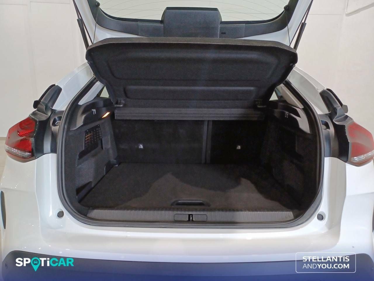 Citroën C4  BlueHDi 130 S&S EAT8 Feel Pack - Foto 7