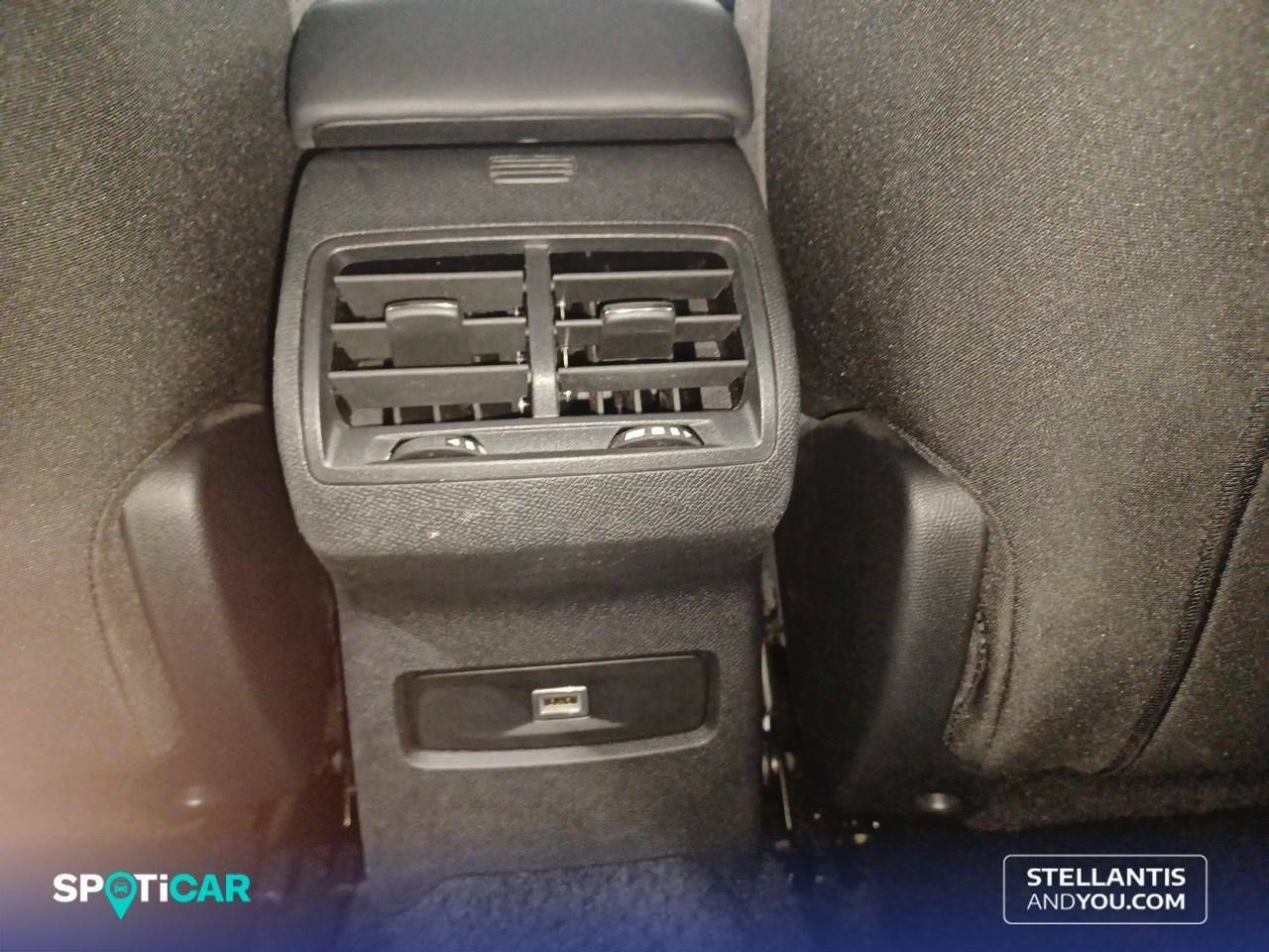 Citroën C4  BlueHDi 130 S&S EAT8 Feel Pack - Foto 25
