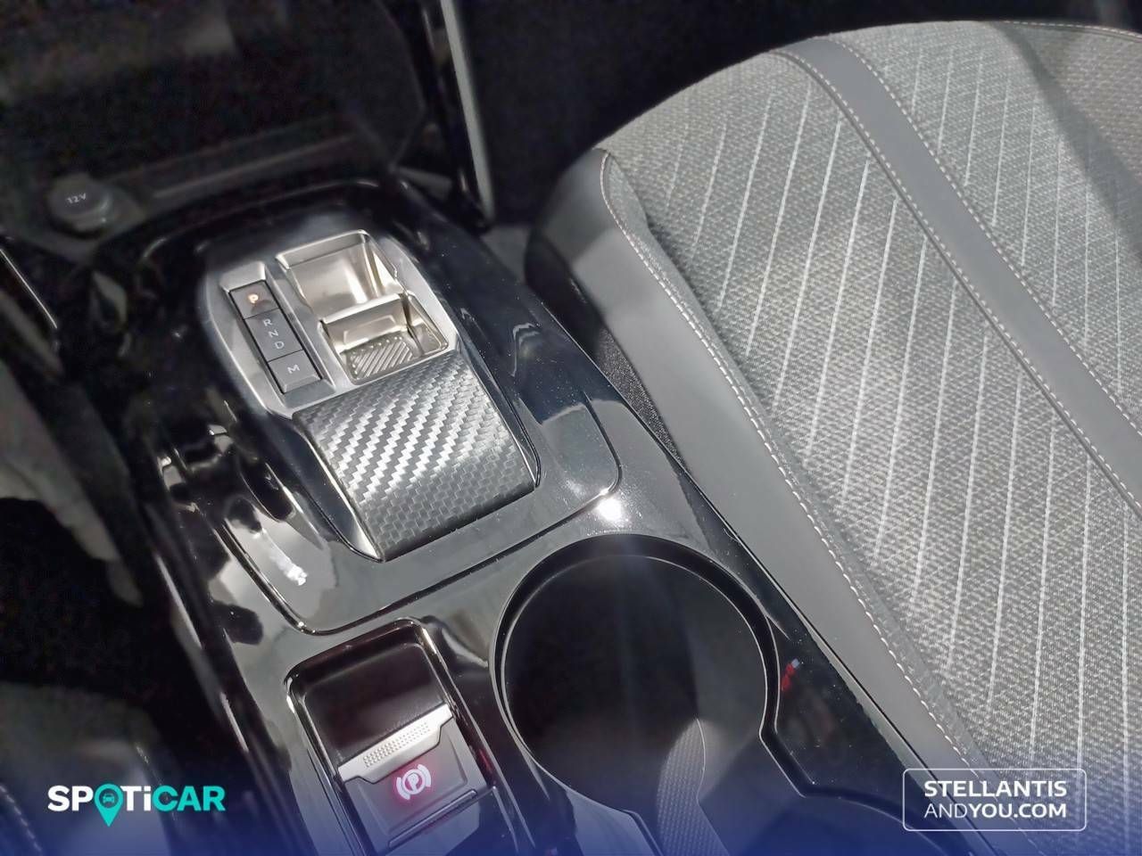 Peugeot 2008  N2008  Hybrid 136 eDCS6 Allure - Foto 17