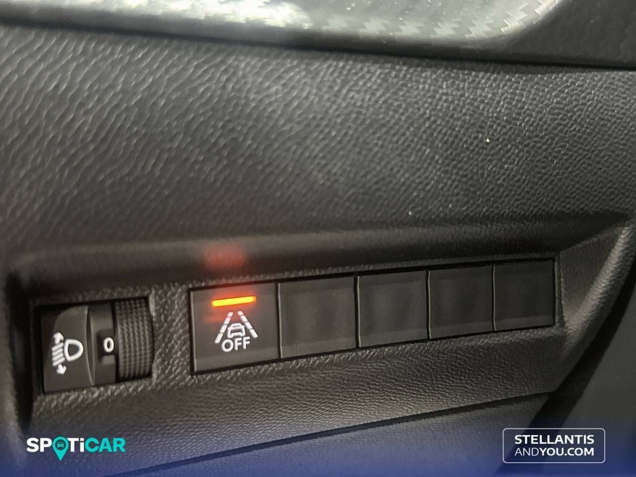 Peugeot 208   Puretech 100 Active - Foto 22