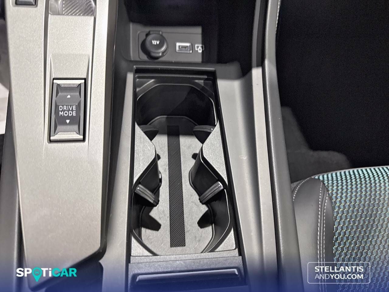 Peugeot 308  5P  Eléctrico 115kW (156CV) First Edition - Foto 22