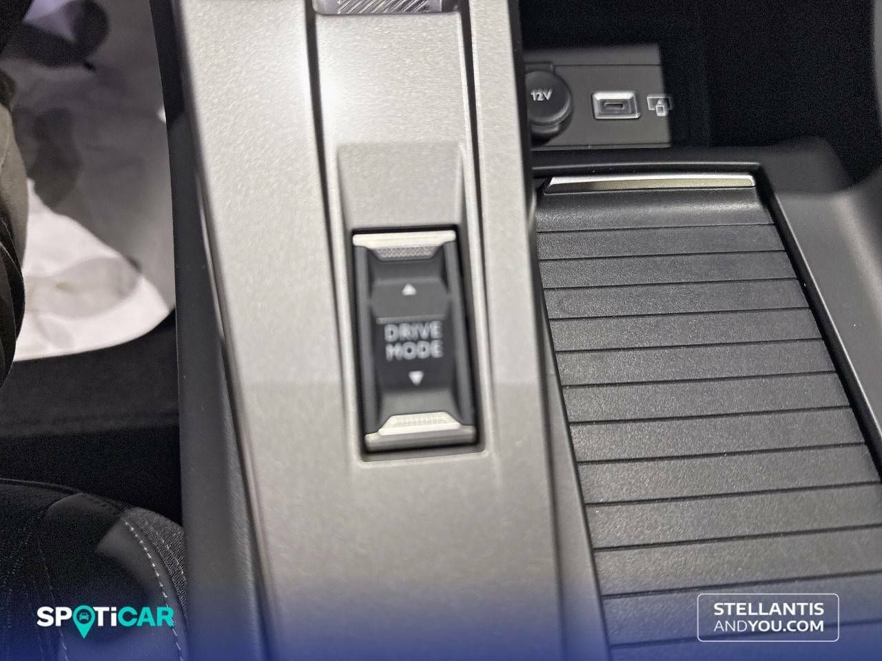 Peugeot 308  5P  Eléctrico 115kW (156CV) First Edition - Foto 19