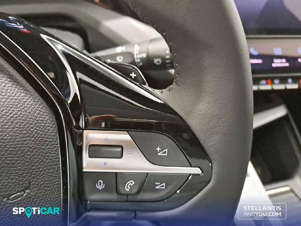 Peugeot 308  5P  PureTech 130 S&S EAT8 Allure Pack - Foto 23