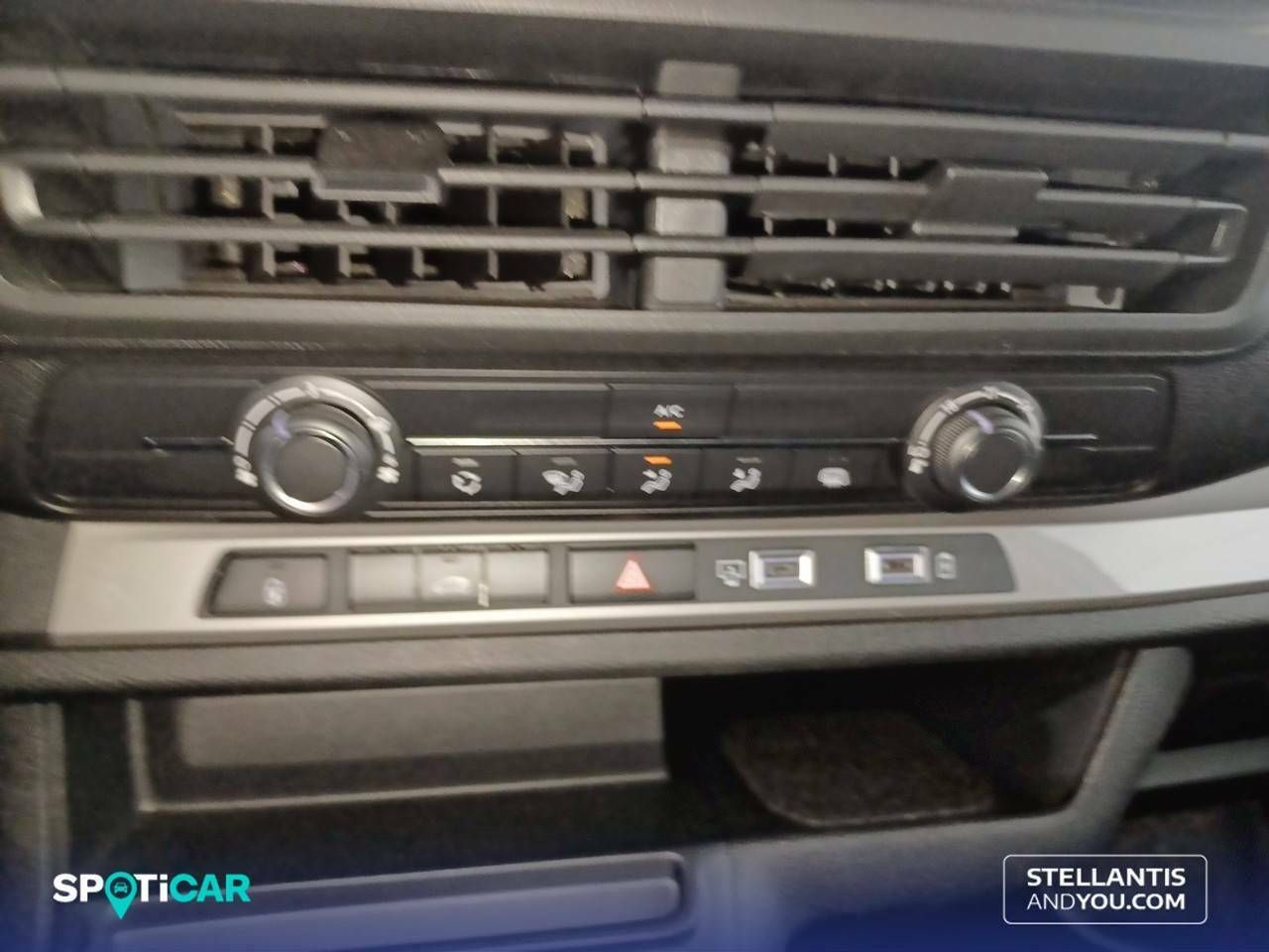 Peugeot Expert eExpert 3 eExpert Furgón 100kW Batería 75kWh Std - - Foto 18