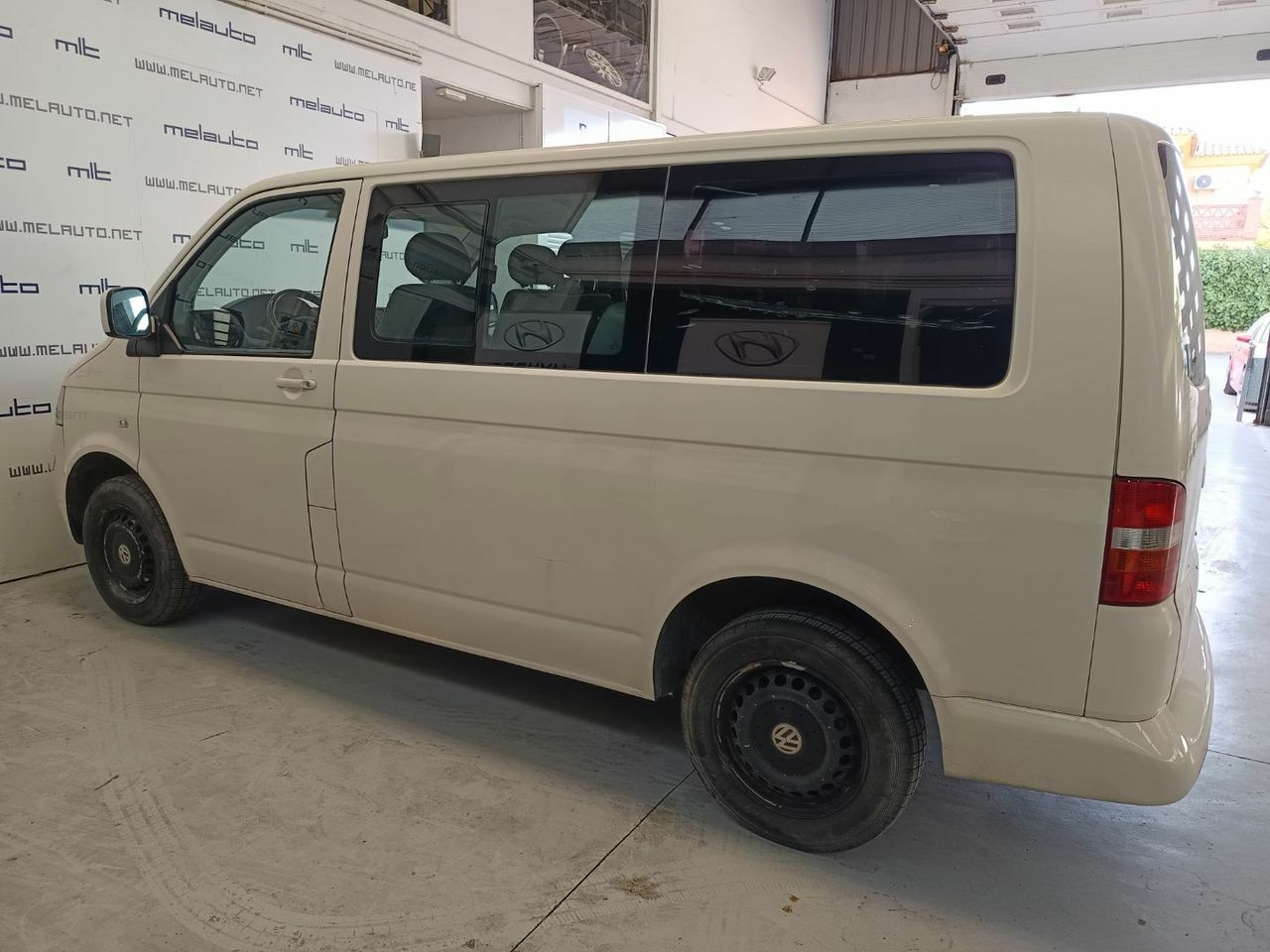 Volkswagen Transporter 1.9TDI 104CV LARGA 2.8T  - Foto 11