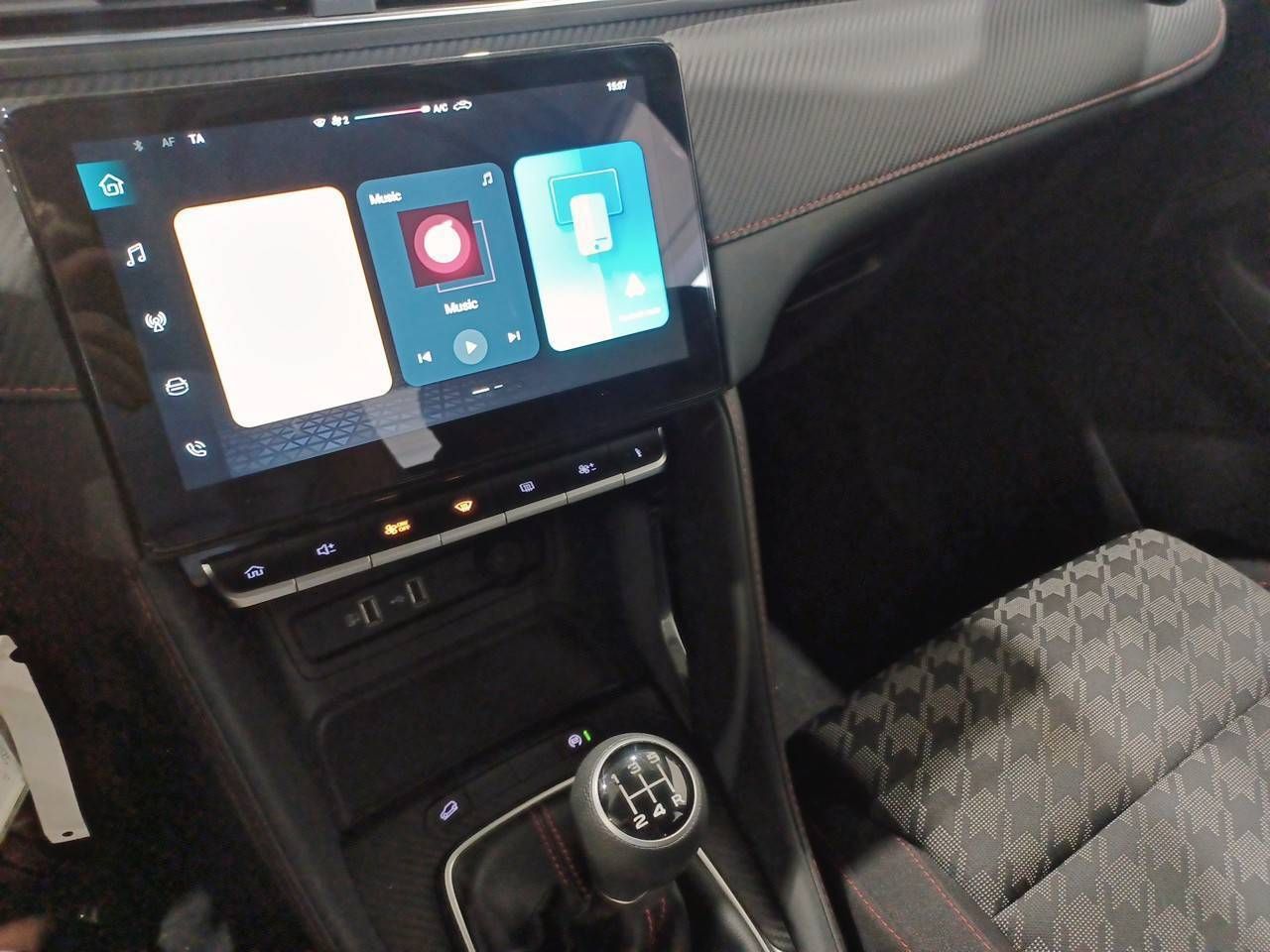 MG ZS  1.5 Comfort - Foto 24