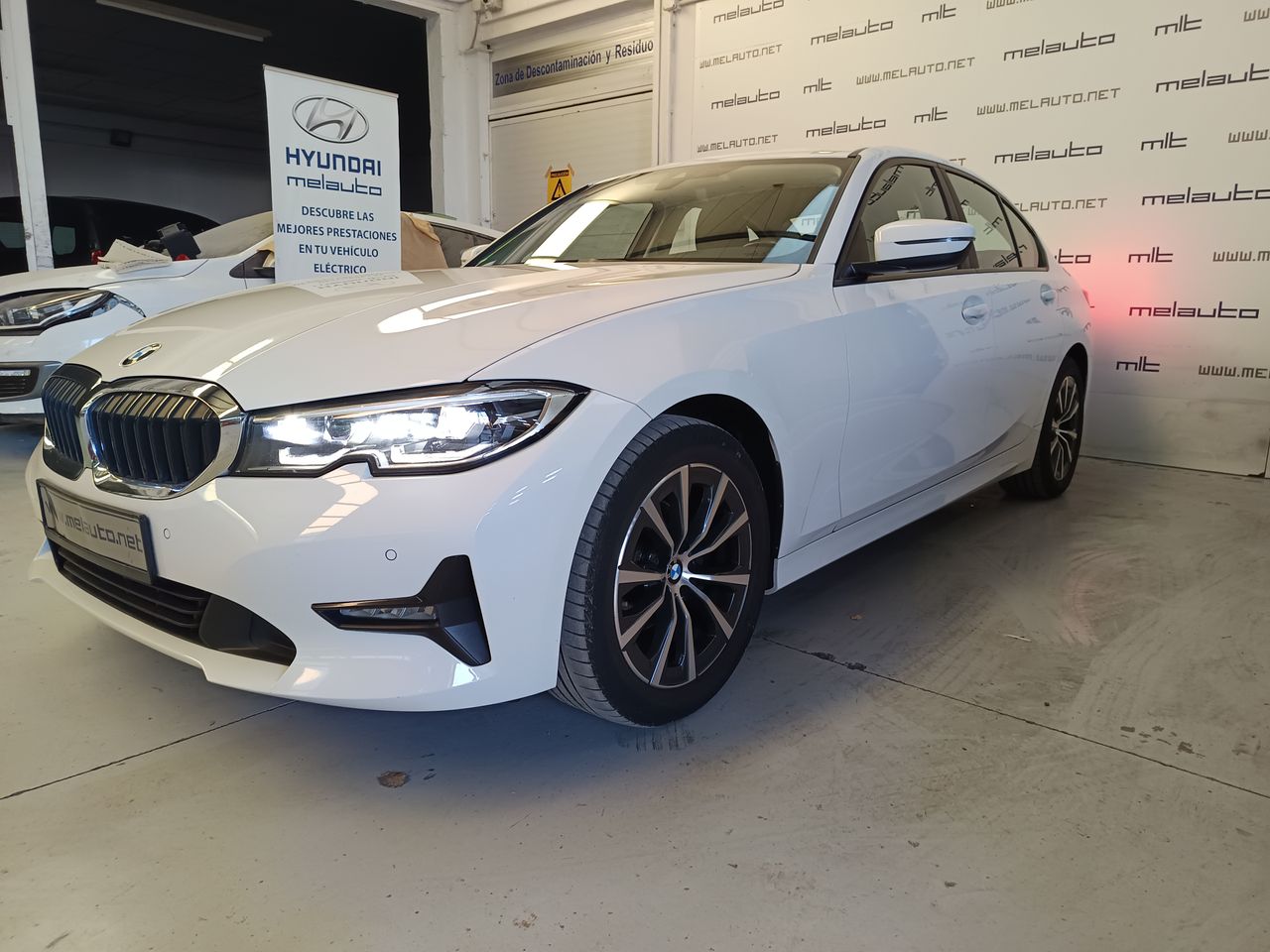 BMW Serie 3 318d Berlina - Foto 3