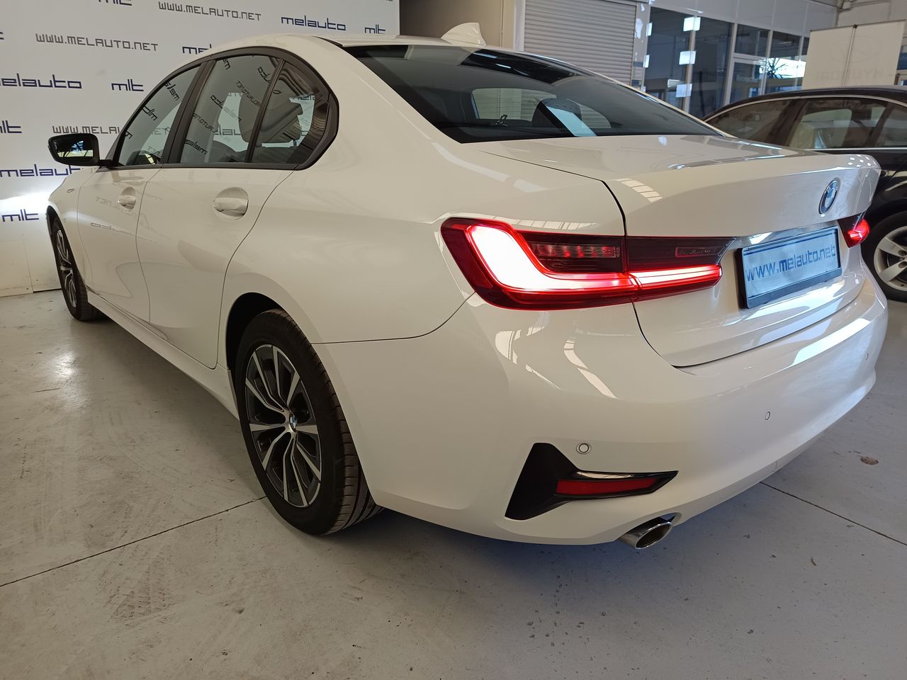 BMW Serie 3 318d Berlina - Foto 10