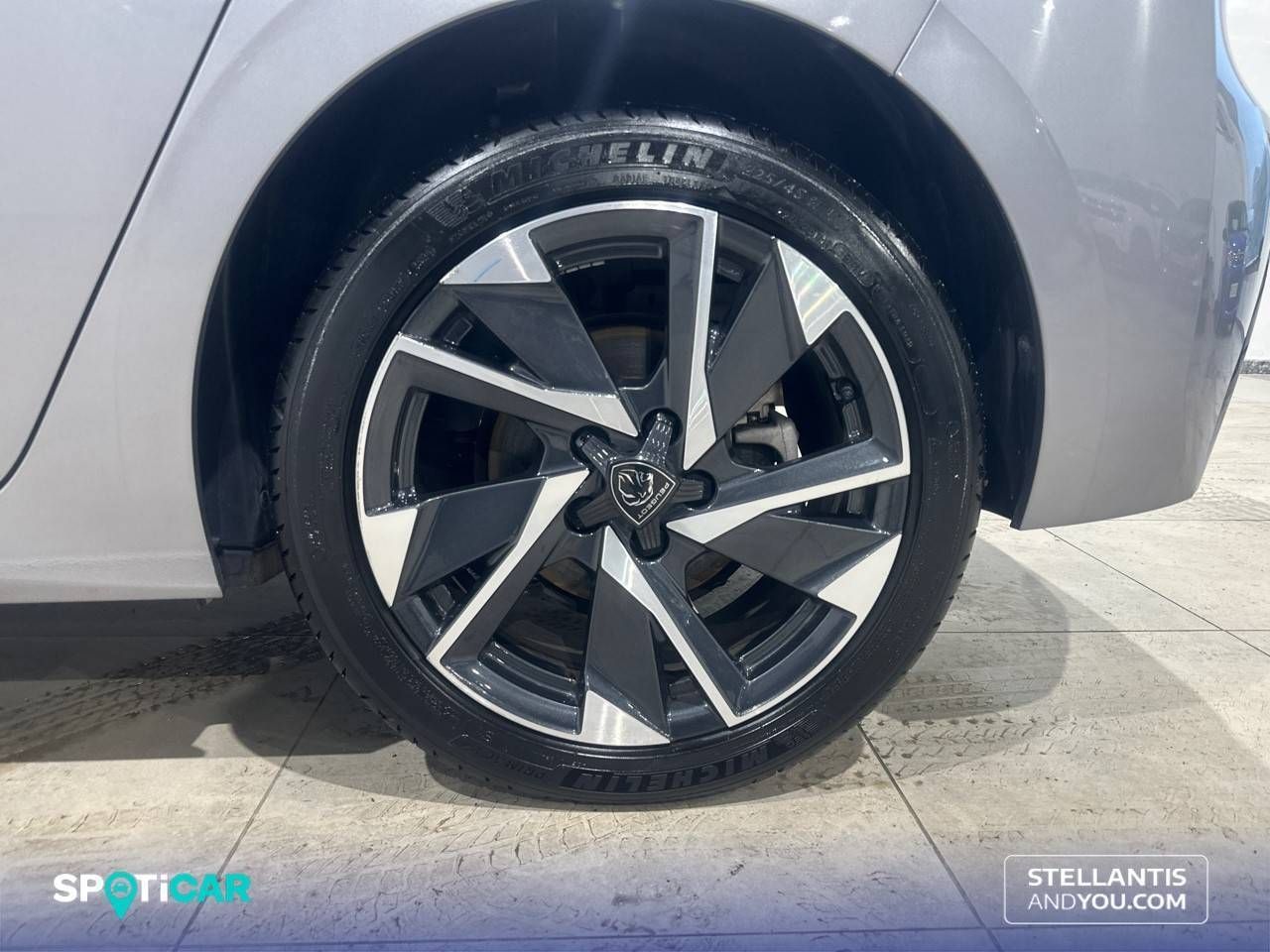 Peugeot 308  5P  BlueHDi 130 S&S EAT8 Allure - Foto 12