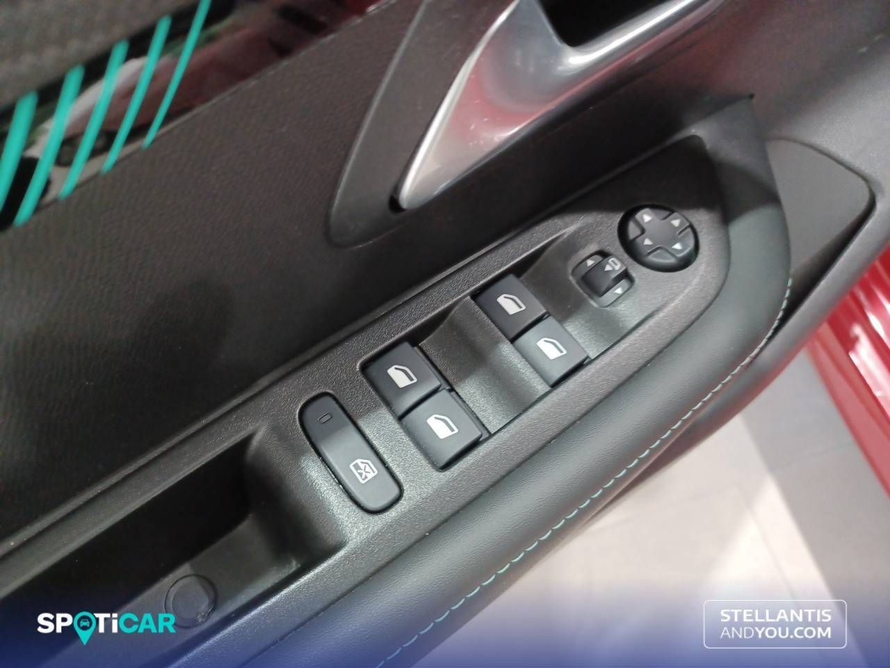 Peugeot 208   Puretech 100 Allure - Foto 11