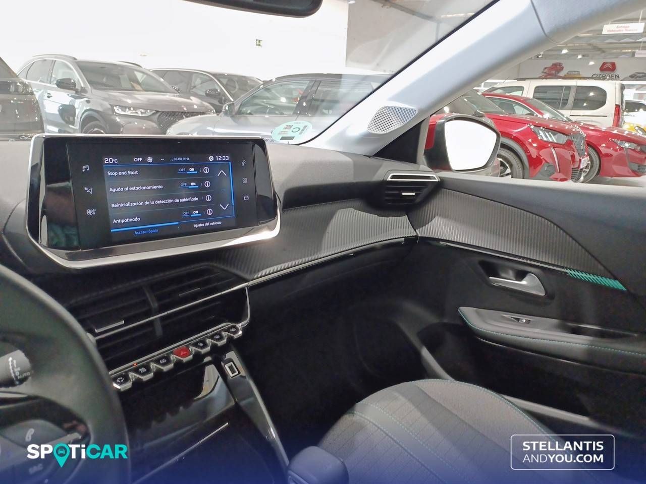 Peugeot 208   Puretech 100 Allure - Foto 22