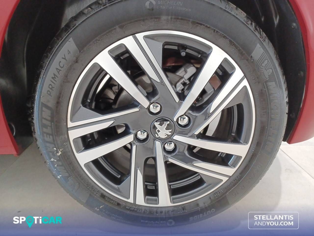 Peugeot 208   Puretech 100 Allure - Foto 10