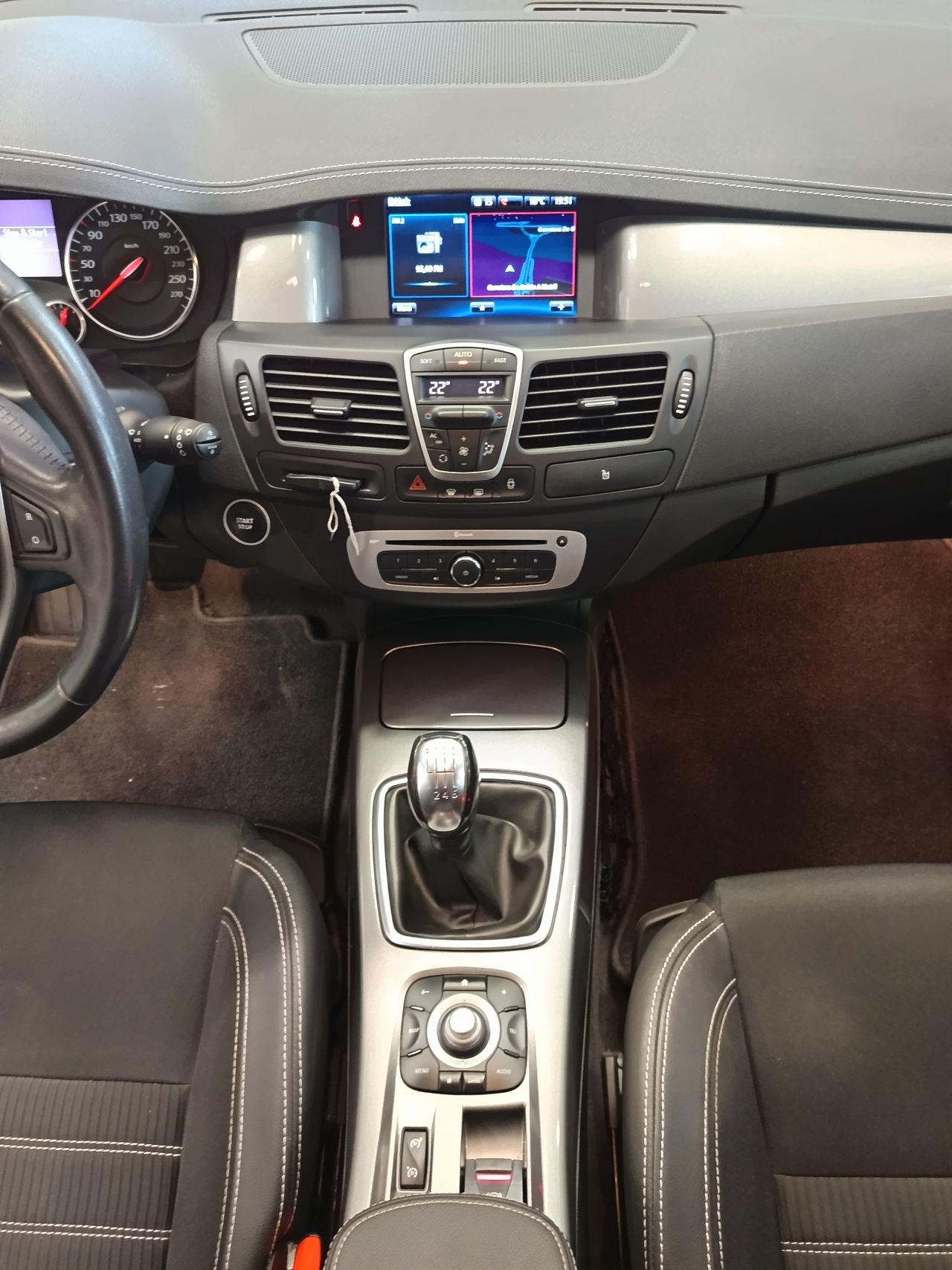 Renault Laguna Coupé Limited Energy dCi 150 eco2 - Foto 17