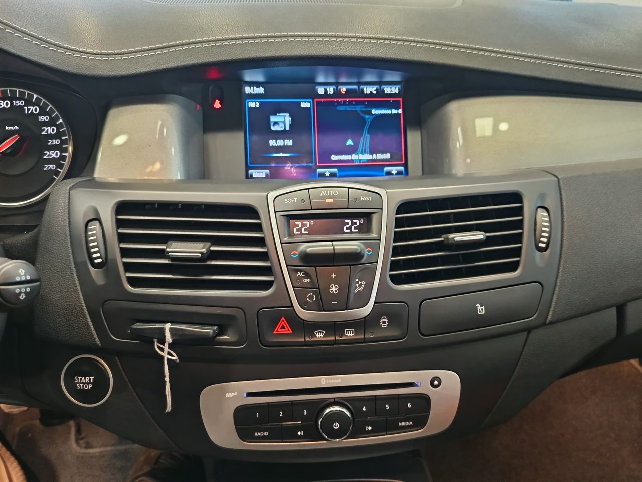 Renault Laguna Coupé Limited Energy dCi 150 eco2 - Foto 20