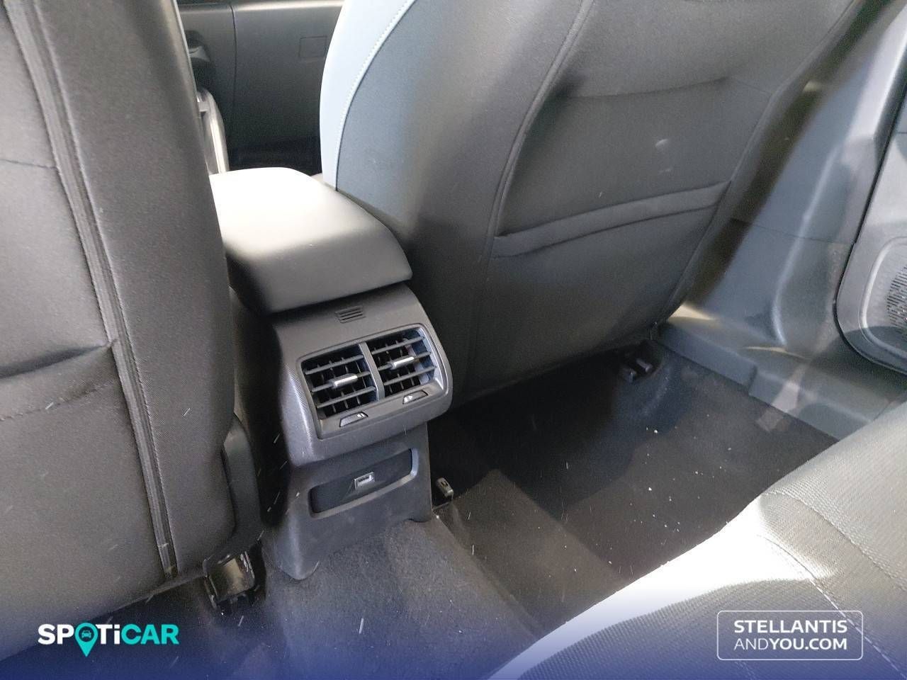 Citroën C4  Hybrid 145 ë-DCS6 Plus - Foto 16