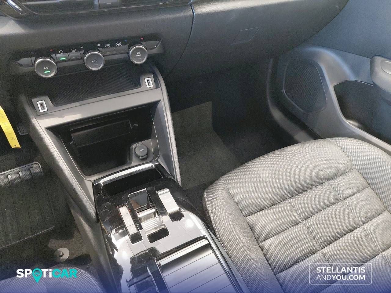 Citroën C4  Hybrid 145 ë-DCS6 Plus - Foto 15