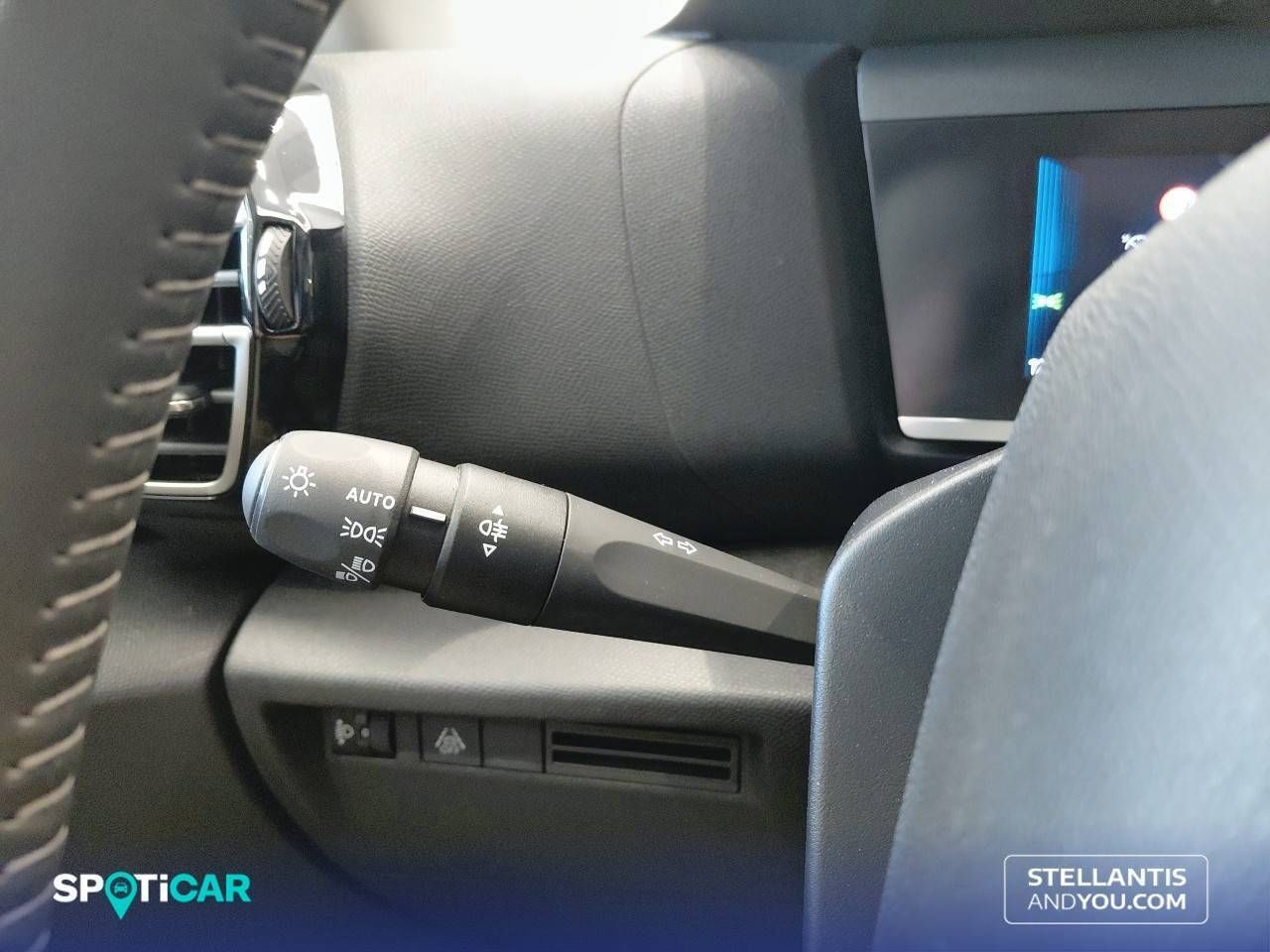 Citroën C4  Hybrid 145 ë-DCS6 Plus - Foto 25