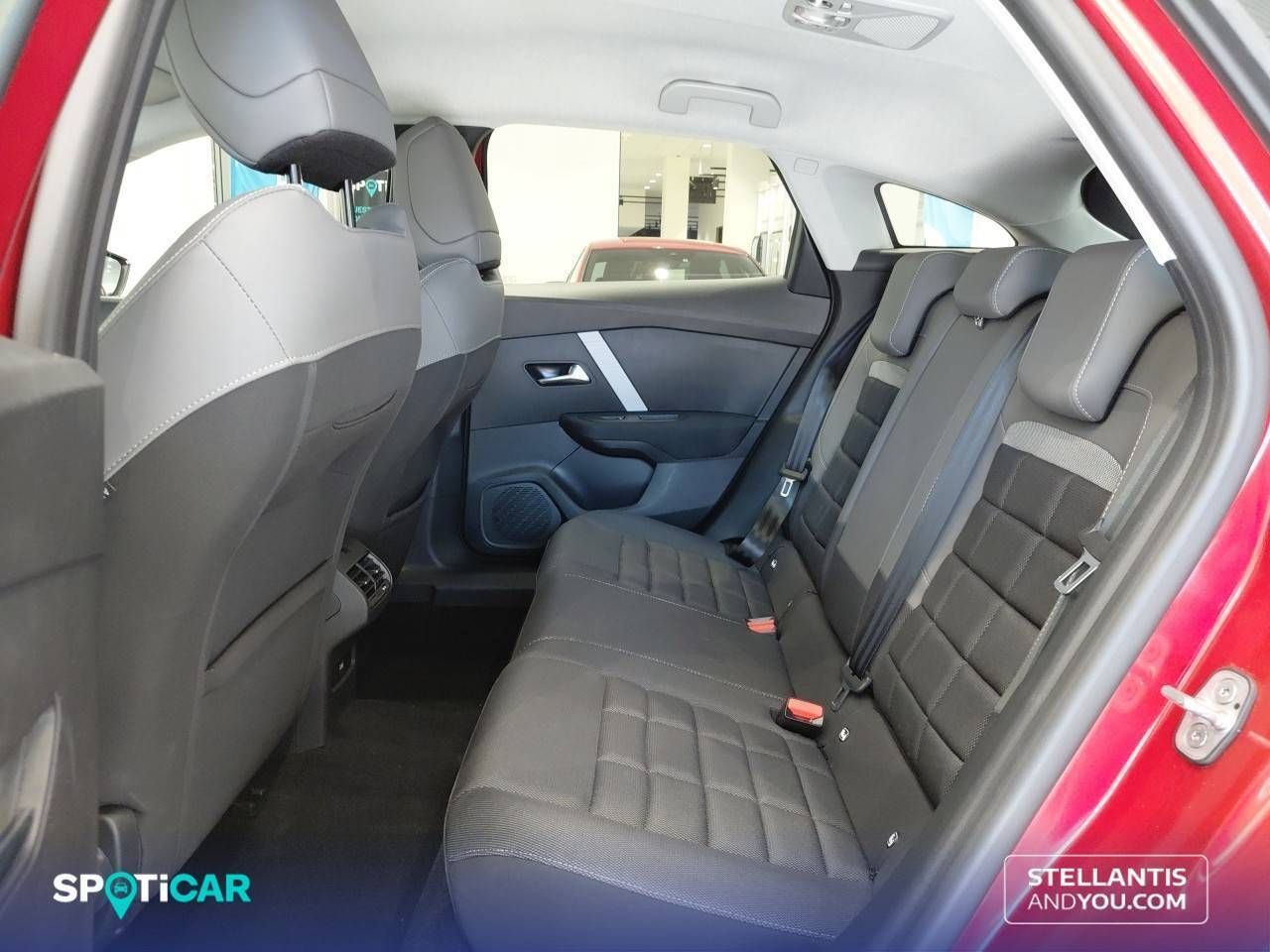 Citroën C4  Hybrid 145 ë-DCS6 Plus - Foto 11