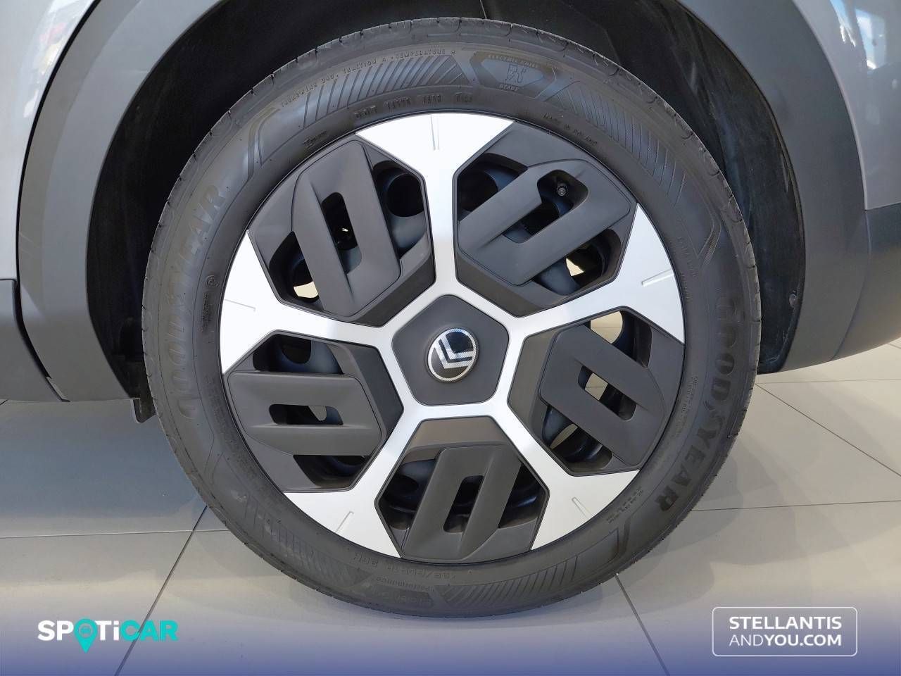 Citroën C4  Hybrid 145 ë-DCS6 Plus - Foto 12