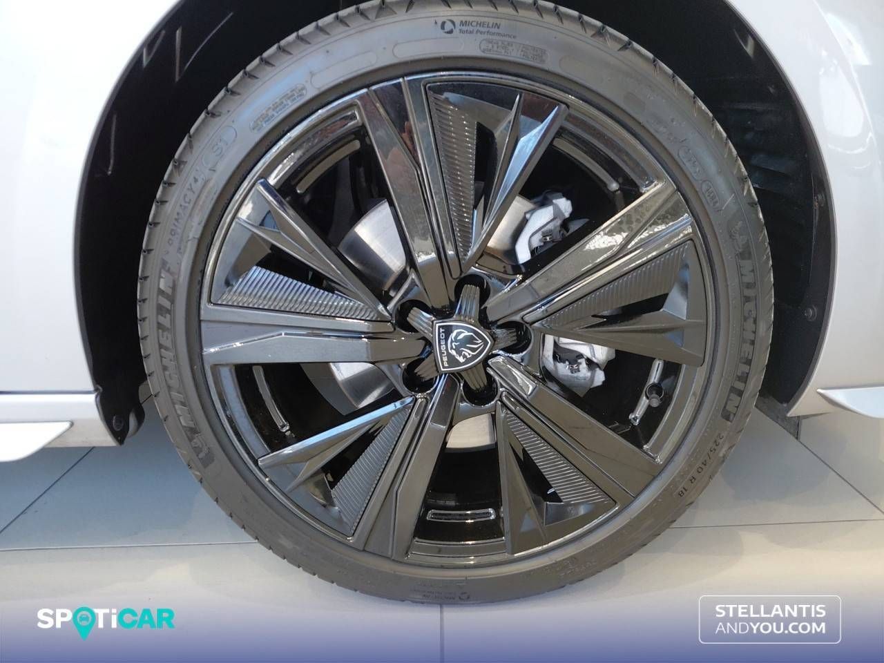 Peugeot 308  5P  Hybrid 136 e-DCS6 GT - Foto 12