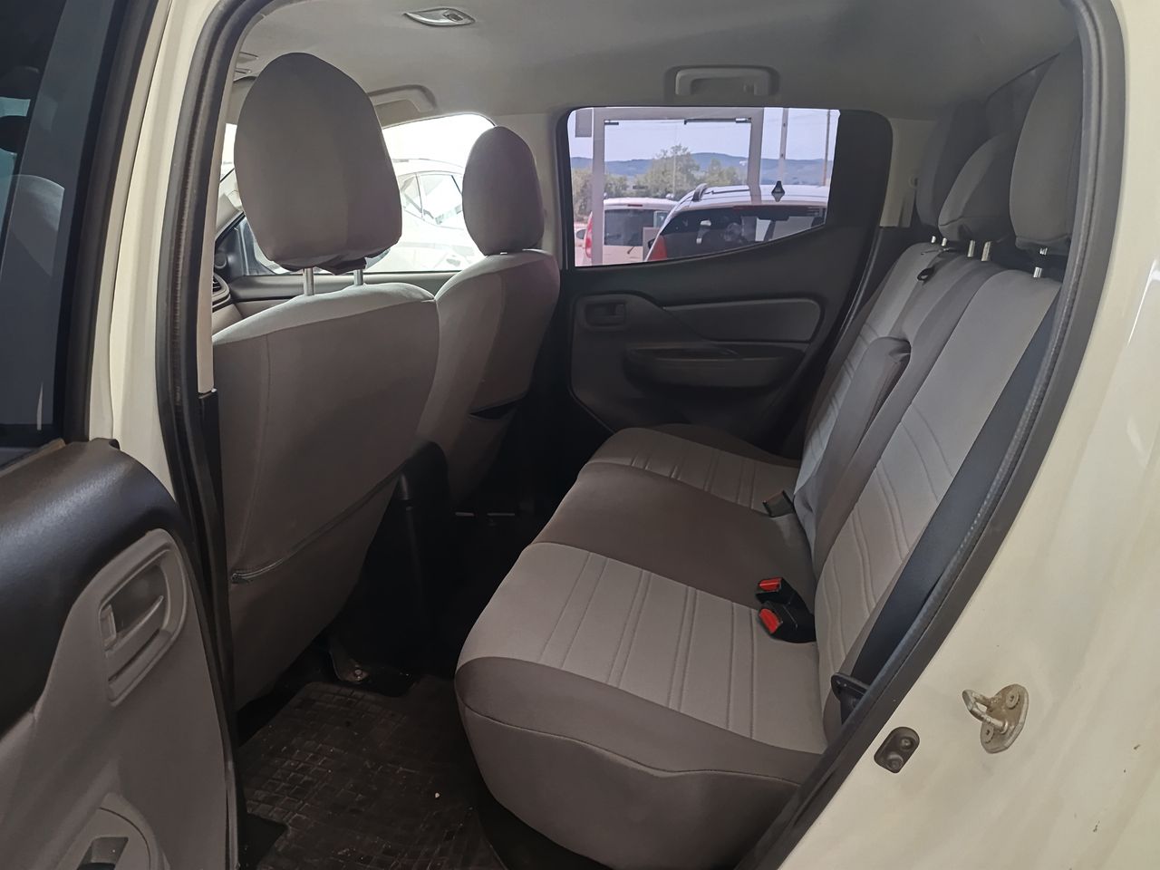 Mitsubishi L200 Double Cab 250 DI-D M-PRO - Foto 15