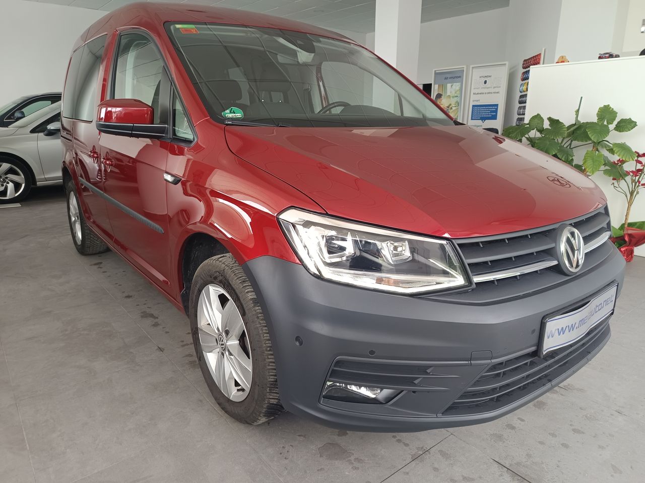 Volkswagen Caddy Bluemotion - Foto 11