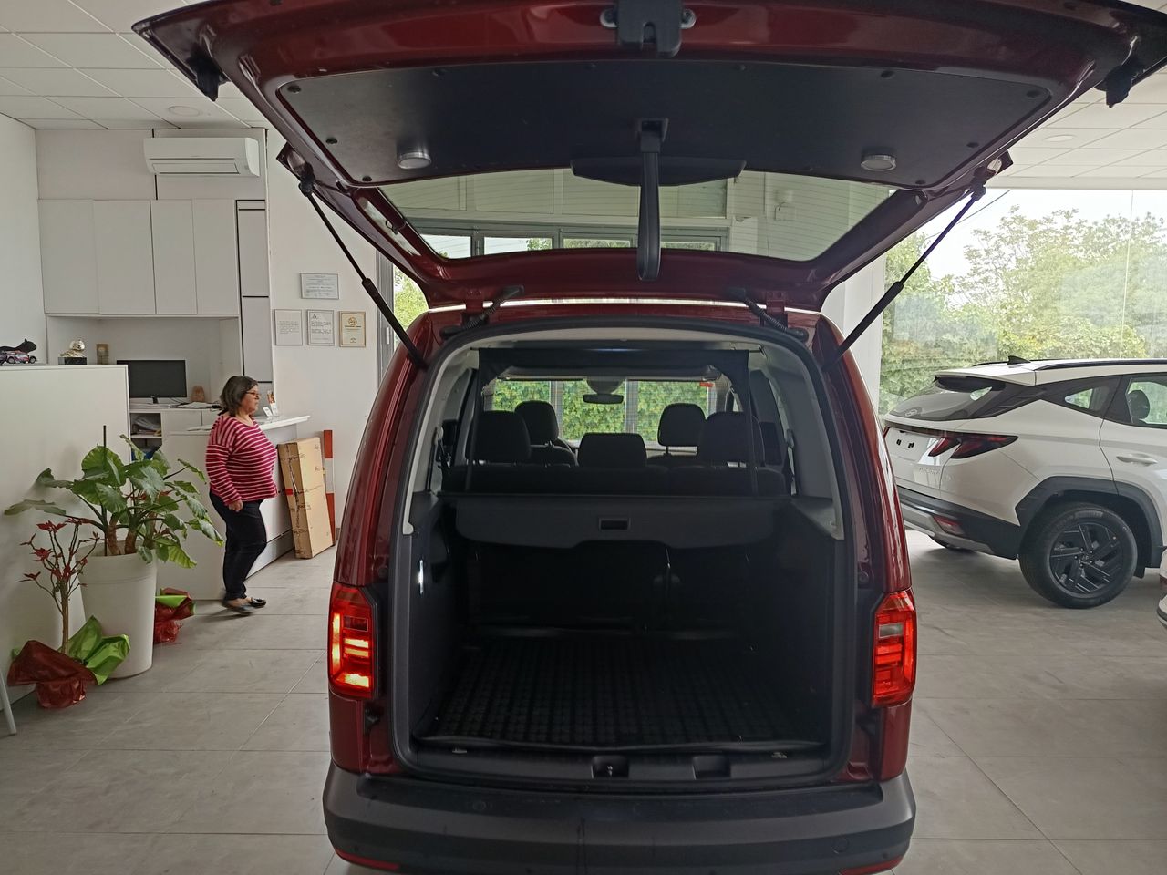 Volkswagen Caddy Bluemotion - Foto 7