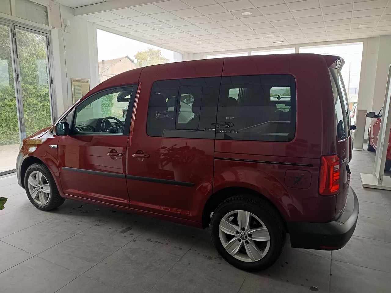 Volkswagen Caddy Bluemotion - Foto 4